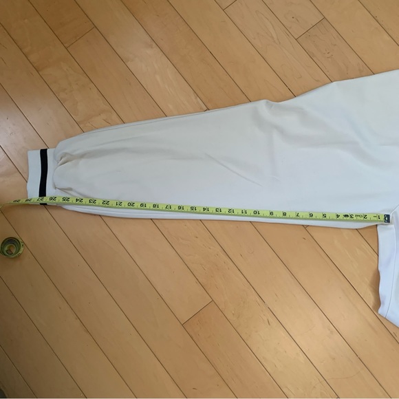 3/$20 Zara cream joggers, size M - Picture 8 of 8